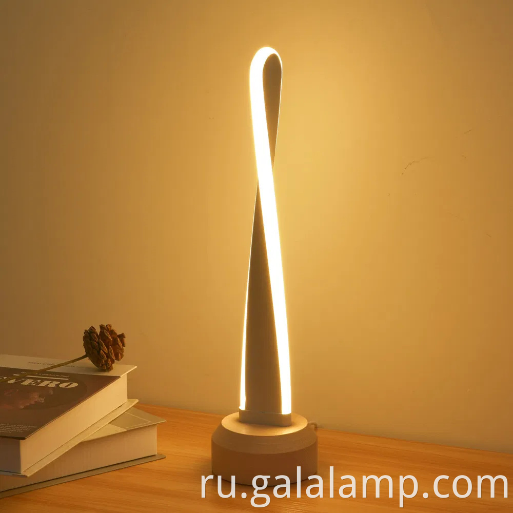 Интеллектуальная сплошная древесина, светодиодный ночной свет с уникальными функциями, USB -настольная лампа